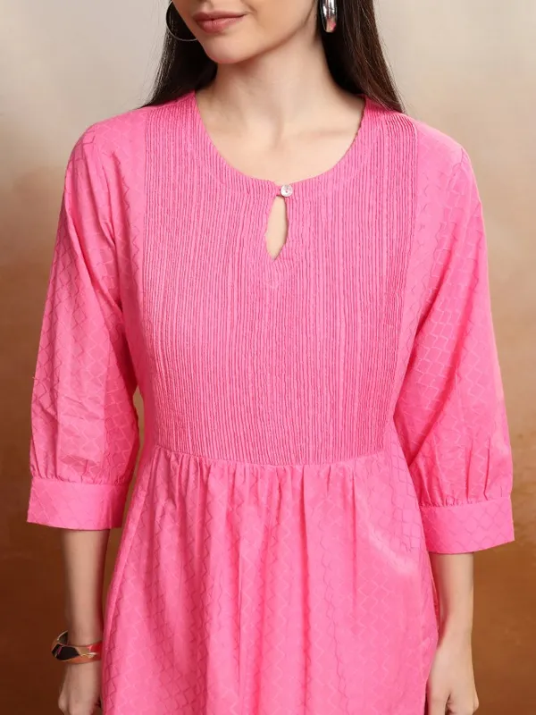 Vishudh Women Pink Self Design Top