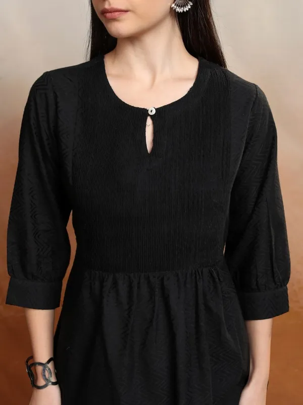 Vishudh Women Black Self Design Top