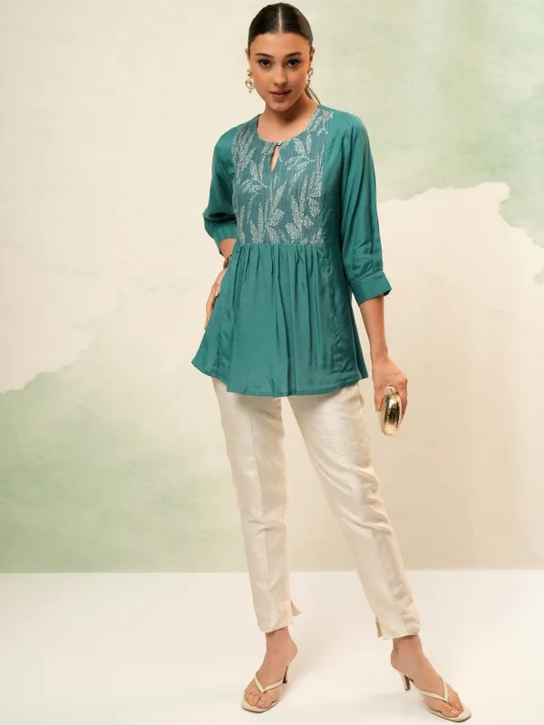 Vishudh Women Green Self Design Top