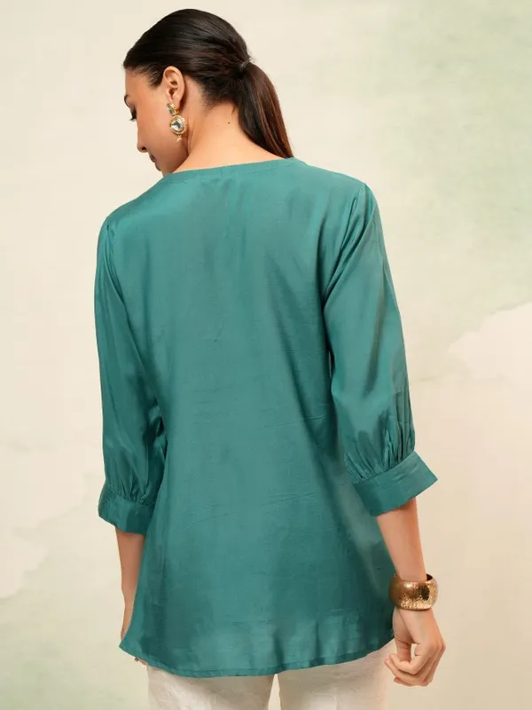 Vishudh Women Green Self Design Top