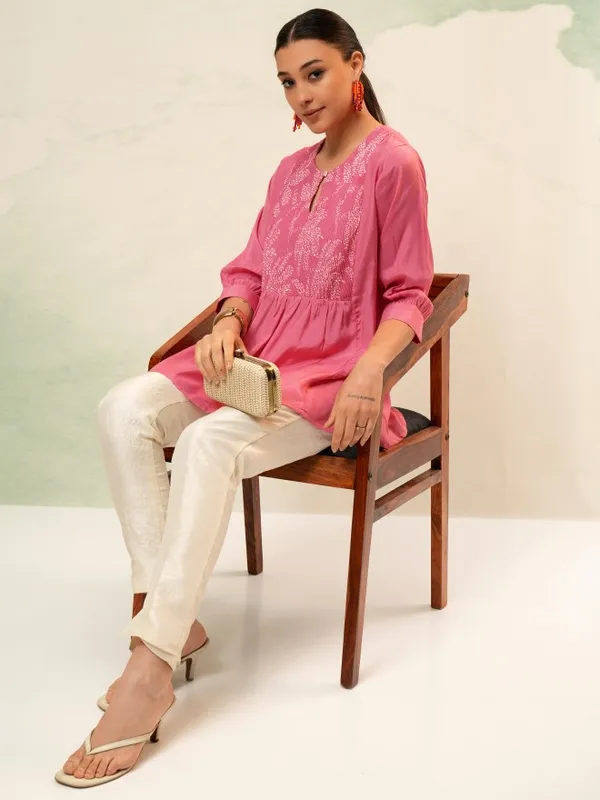 Vishudh Women Pink Self Design Top