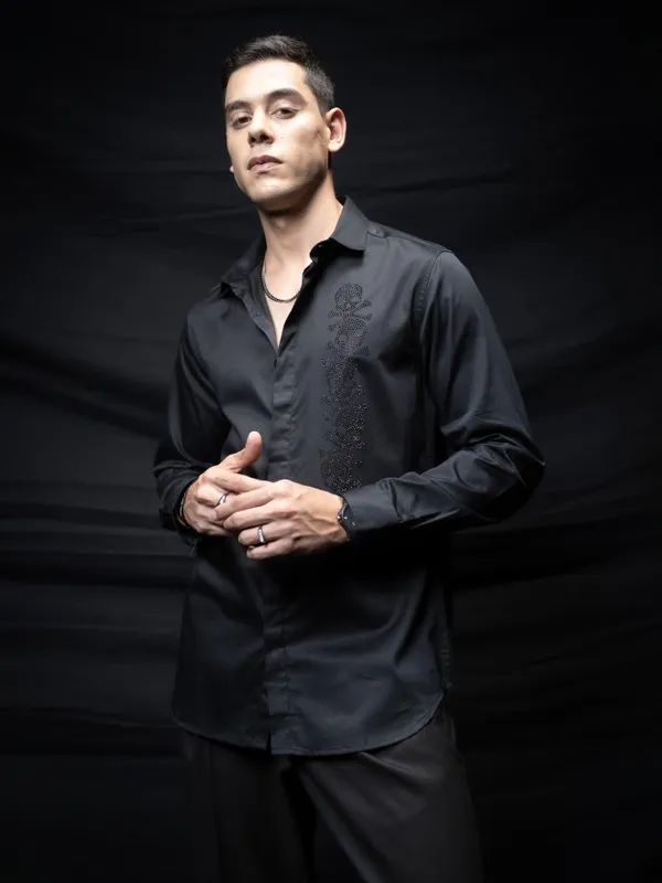 Highlander Men Black Embellished Slim Fit Casual Shirt