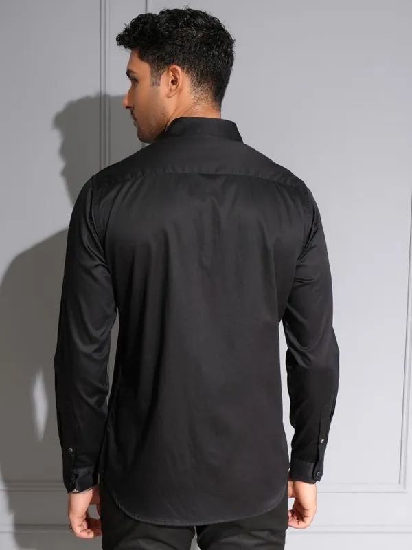 Highlander Men Black Embellished Slim Fit Casual Shirt