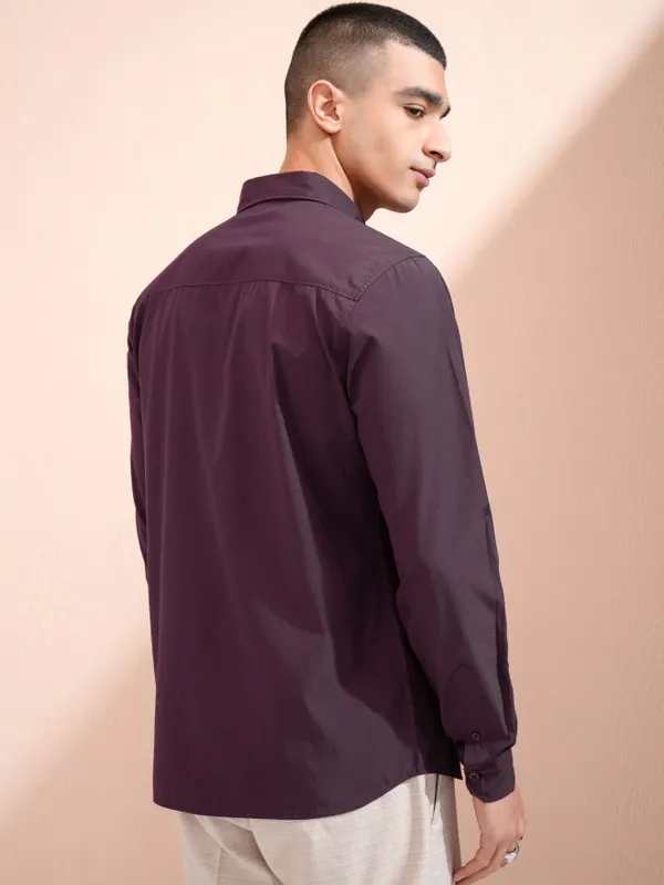 Highlander Men Purple Solid Slim Fit Casual Shirt
