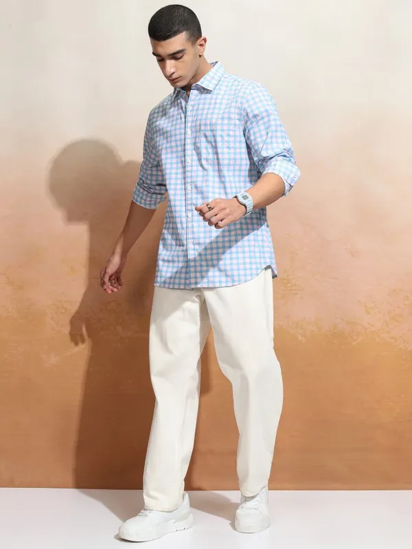 Highlander Men White Checked Slim Fit Casual Shirt