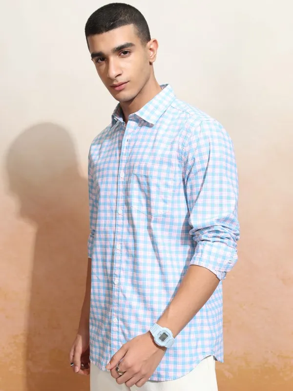 Highlander Men White Checked Slim Fit Casual Shirt