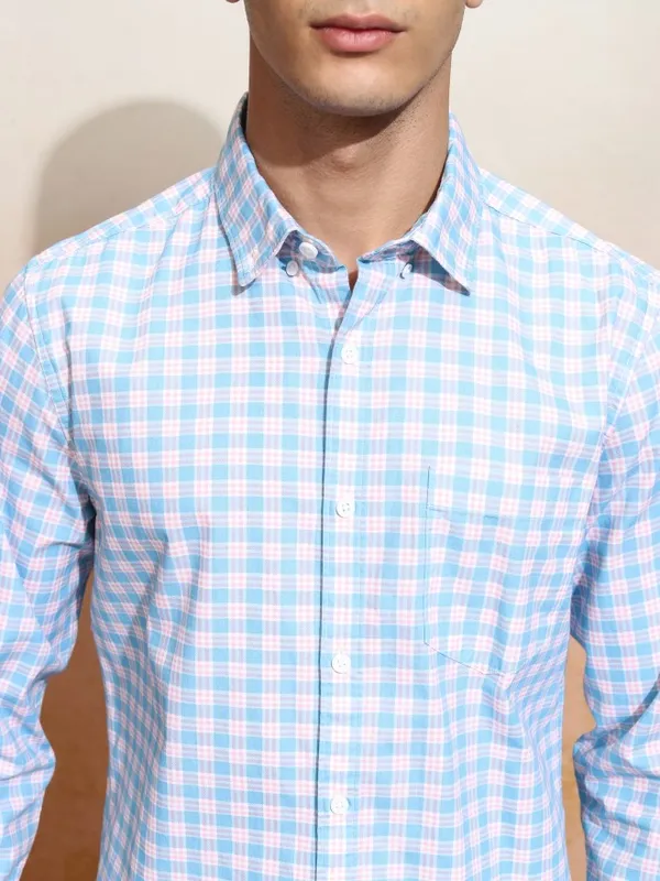 Highlander Men White Checked Slim Fit Casual Shirt