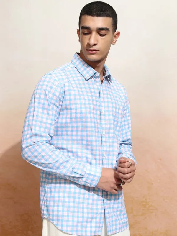Highlander Men White Checked Slim Fit Casual Shirt