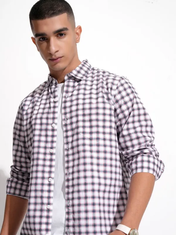 Highlander Men White Checked Slim Fit Casual Shirt