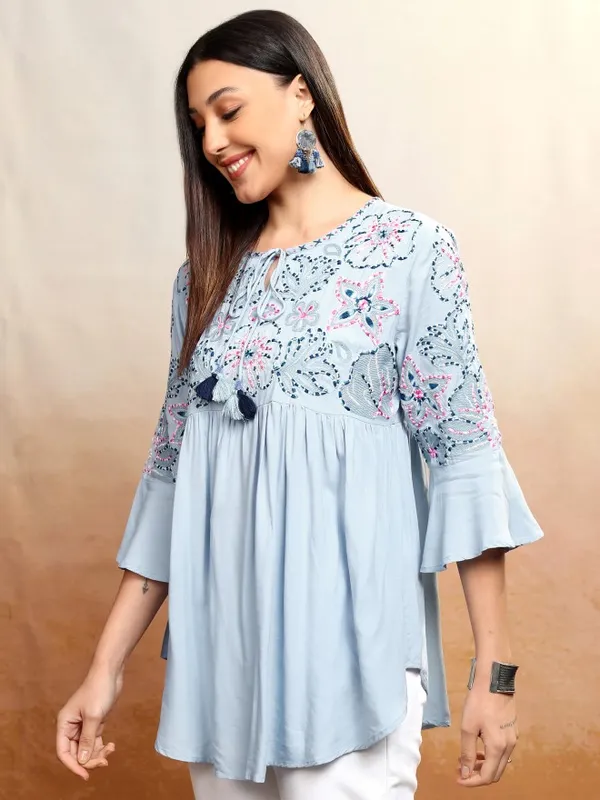 Vishudh Women Blue Embroidered Top
