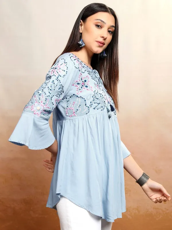 Vishudh Women Blue Embroidered Top