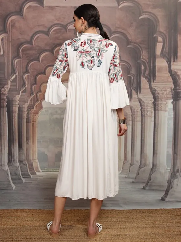 Vishudh Women White Embroidered Maxi Dress