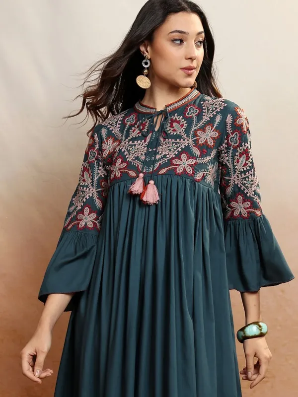 Vishudh Women Teal Embroidered Maxi Dress