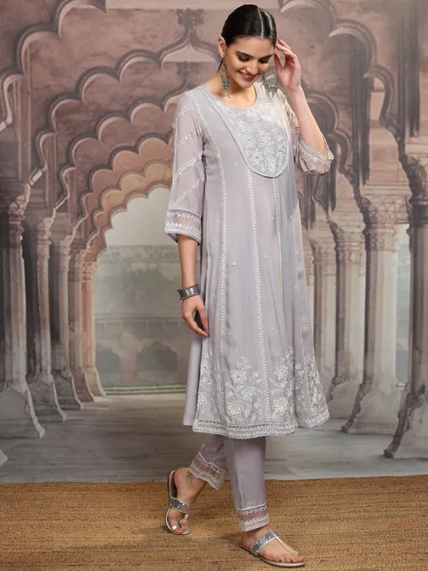 Vishudh Women Purple Embroidered Kurta With Trouser And Dupatta