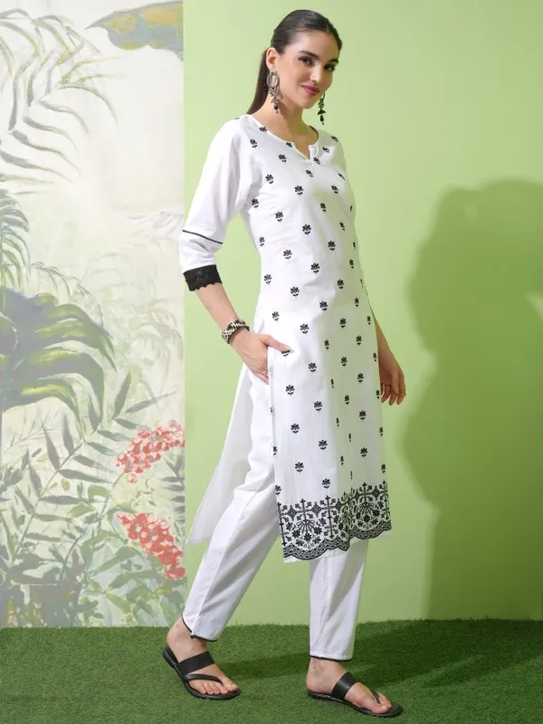 Vishudh Women White Embroidered Kurta With Trouser And Dupatta