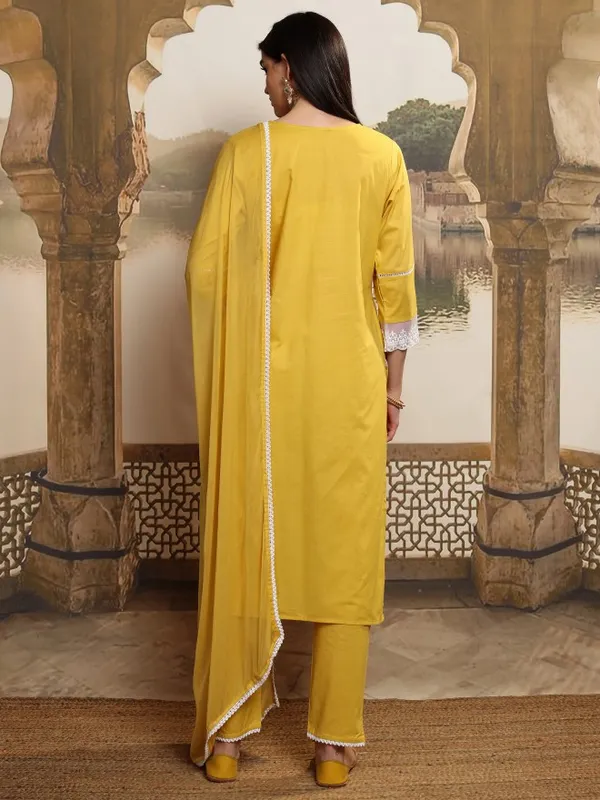 Women Kurta With Trouser And Dupatta