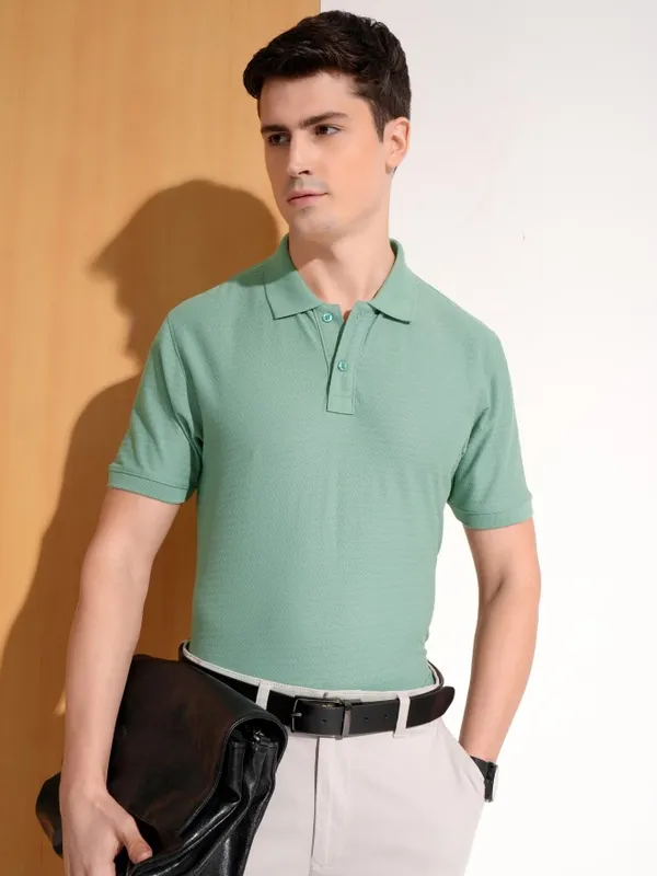 Highlander Men Green Solid Polo Collar T-Shirt