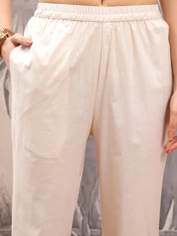 Vishudh Women Cream Printed Kurta With Trousers And Dupatta