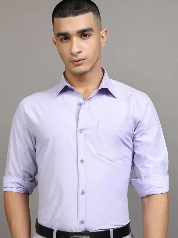 Highlander Men Purple Solid Slim Fit Casual Shirt