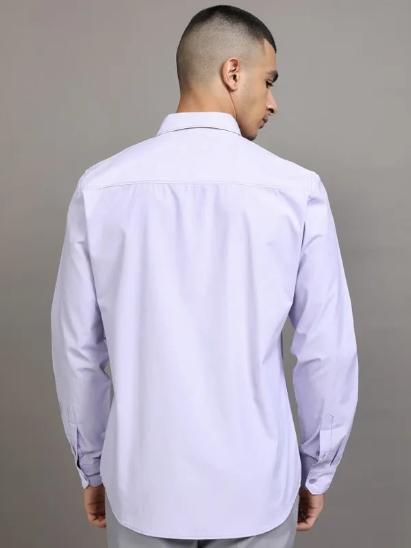 Highlander Men Purple Solid Slim Fit Casual Shirt