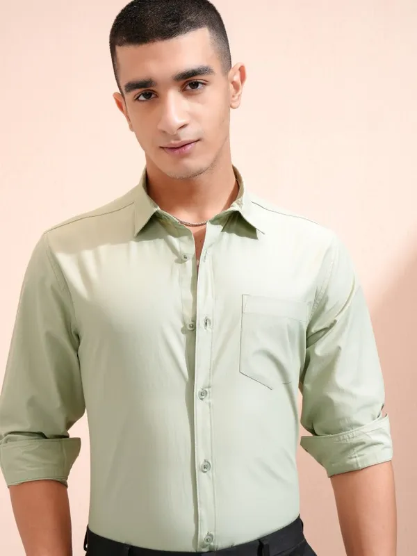 Men Slim Fit Casual Shirt