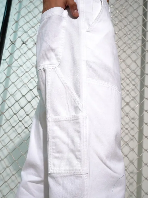 Highlander Men White Loose Fit Solid Cargos