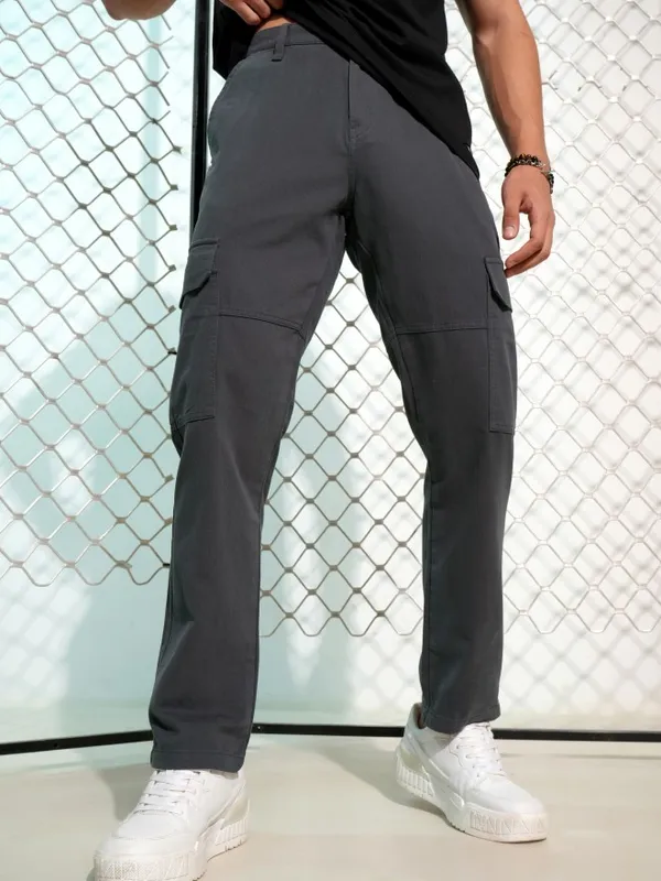 Men Loose Fit Cargos