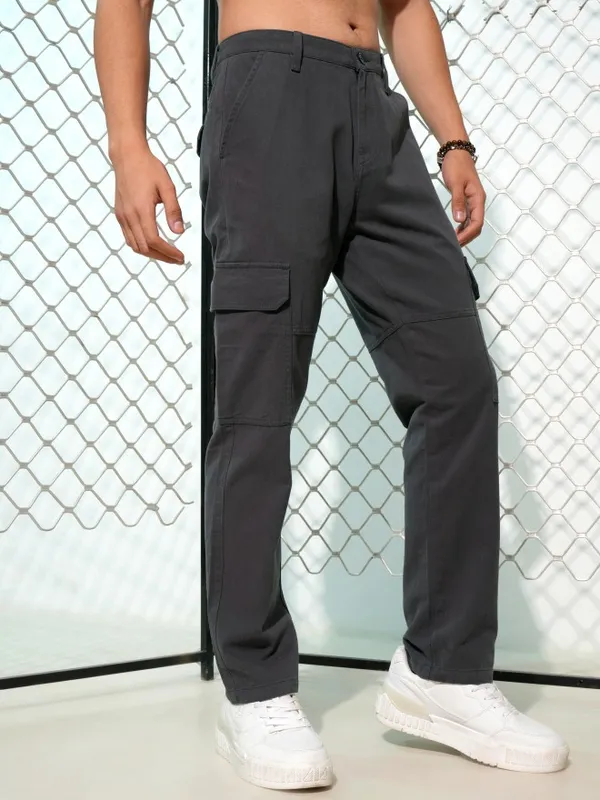 Men Loose Fit Cargos