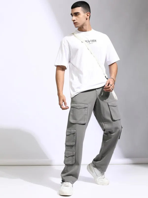 Highlander Men Grey Straight Fit Solid Cargos
