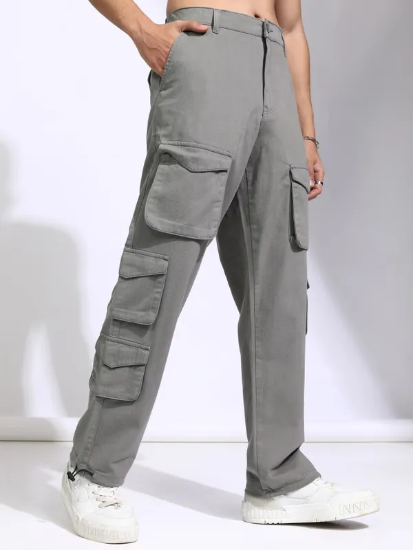Highlander Men Grey Straight Fit Solid Cargos
