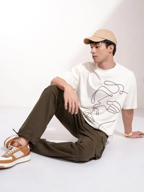 Highlander Men Brown Straight Fit Solid Cargos