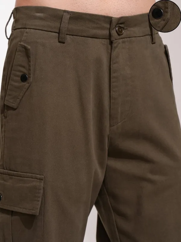 Highlander Men Brown Straight Fit Solid Cargos