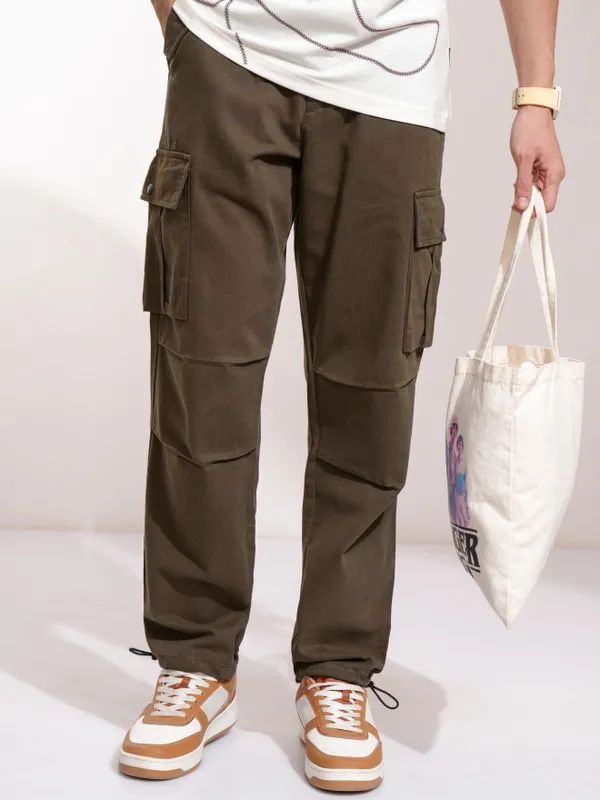 Highlander Men Brown Straight Fit Solid Cargos