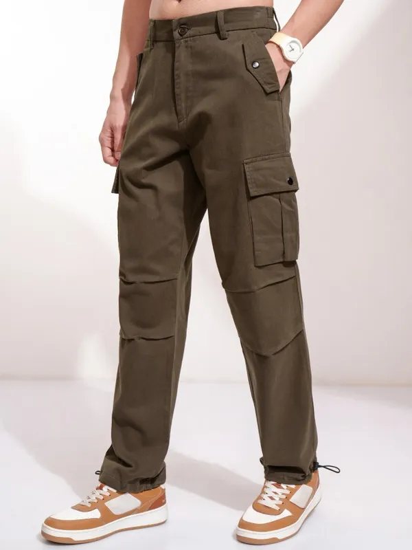 Highlander Men Brown Straight Fit Solid Cargos
