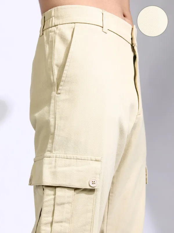Highlander Men Beige Straight Fit Solid Cargos