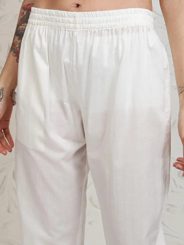 Women Kurta With Trousers & Dupatta
