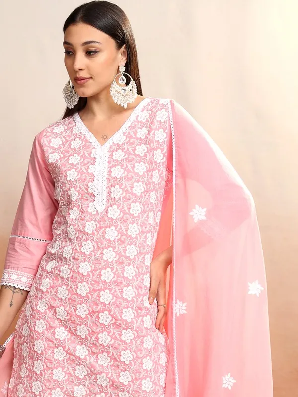 Women Kurta With Trousers & Dupatta