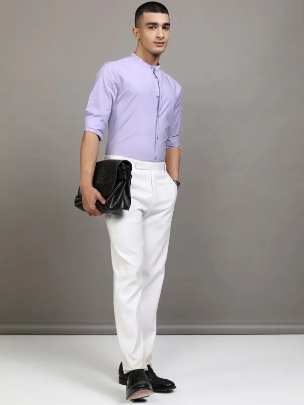 Highlander Men Purple Solid Slim Fit Casual Shirt