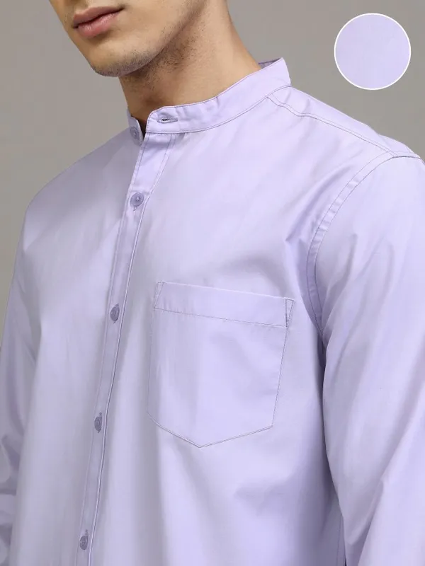 Highlander Men Purple Solid Slim Fit Casual Shirt
