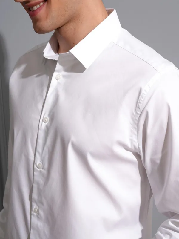 Locomotive Men White Solid Slim Fit Casual Shirt