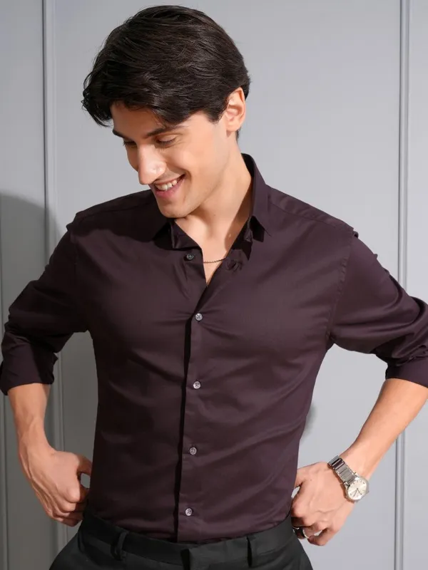 Men Slim Fit Casual Shirt