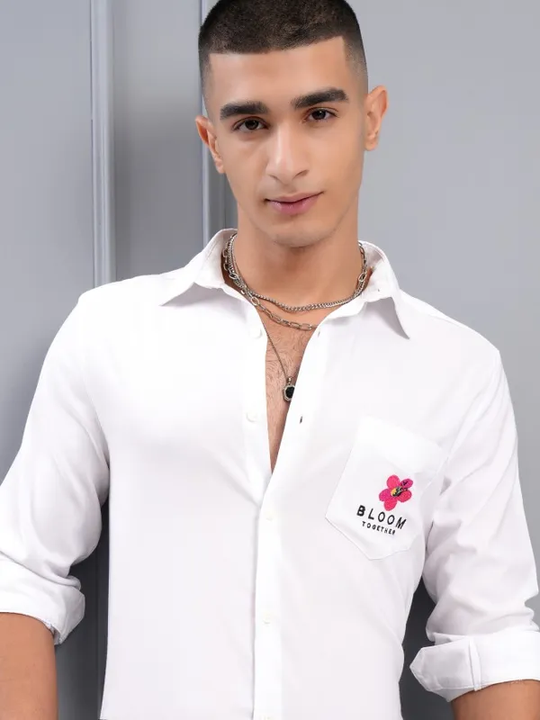 Highlander Men White Printed Regular Fit Casual Shirt