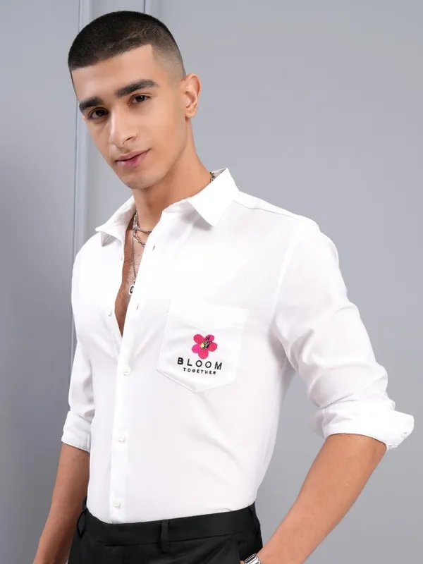 Highlander Men White Printed Regular Fit Casual Shirt