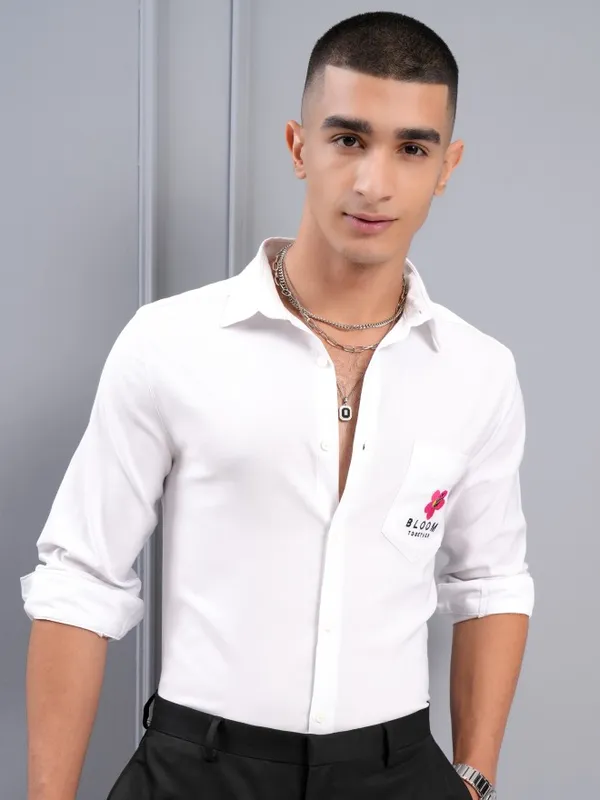 Highlander Men White Printed Regular Fit Casual Shirt