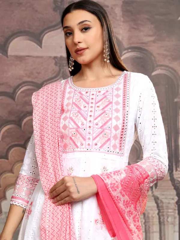 Women Kurta With Trousers & Dupatta