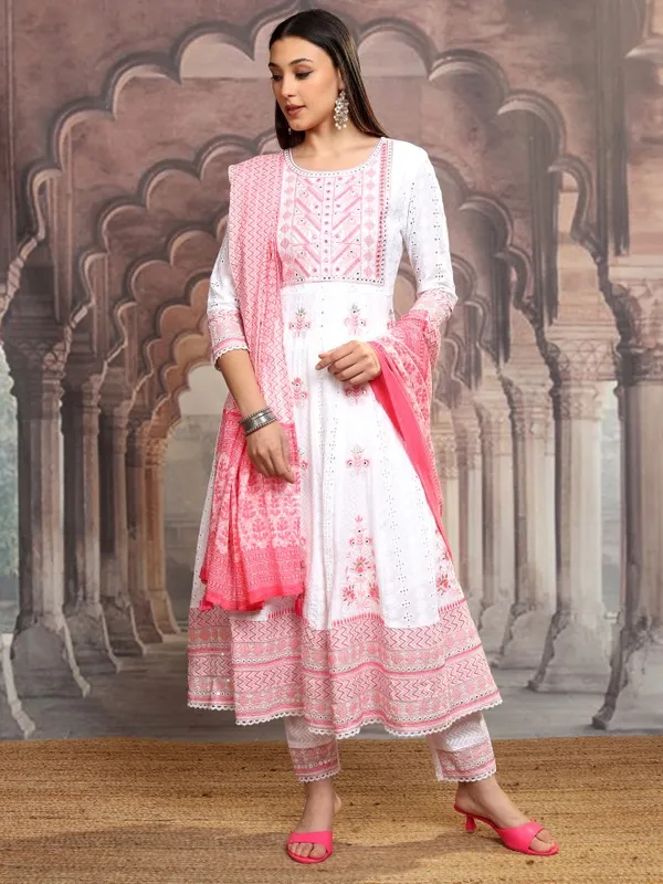 Women Kurta With Trousers & Dupatta