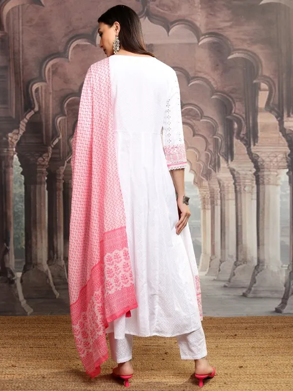 Women Kurta With Trousers & Dupatta