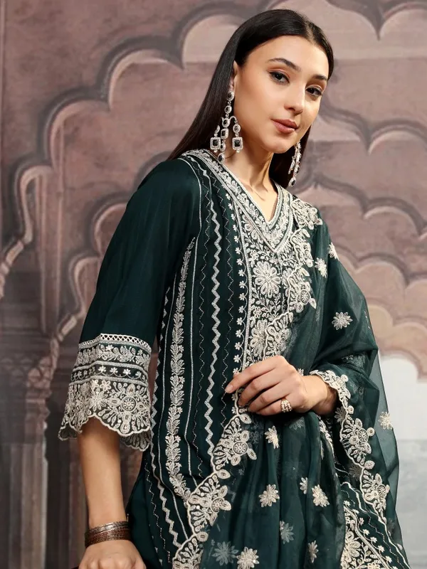 Women Kurta With Trousers