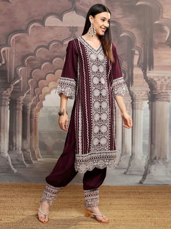 Vishudh Women Maroon Embroidered Kurta With Trousers