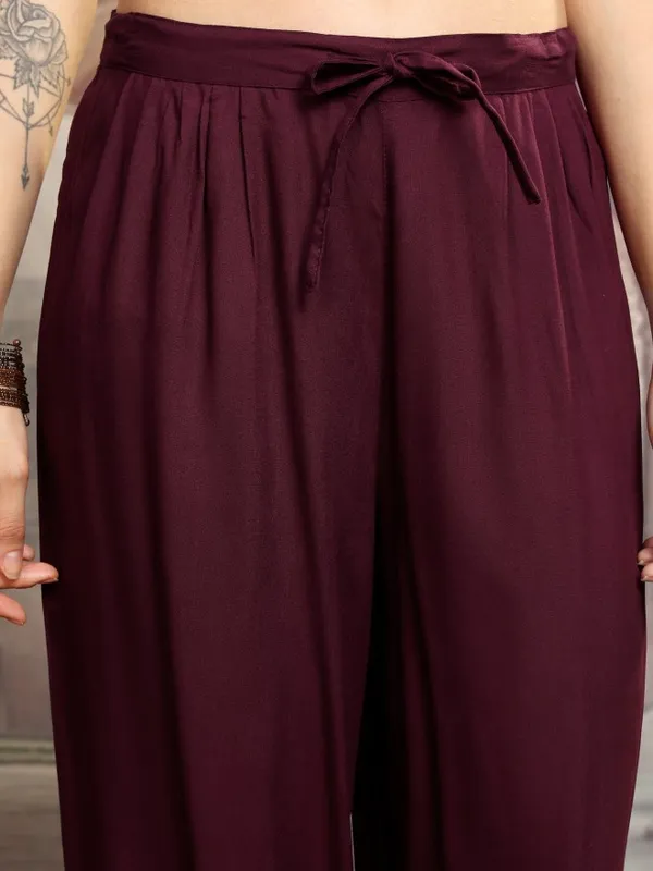 Vishudh Women Maroon Embroidered Kurta With Trousers